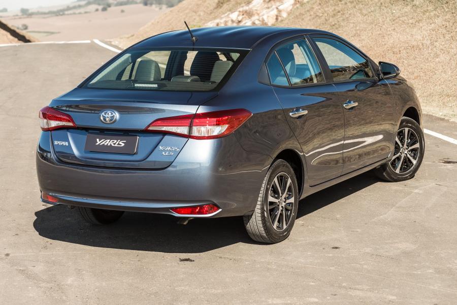  Toyota Yaris XLS Sedan 2018 года  (LA) (фото 5 из 24)